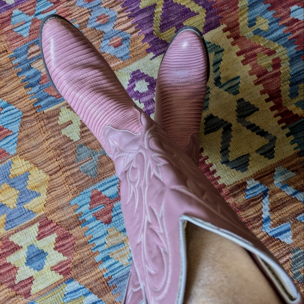 Vintage pink, Kenny Rogers cowboy boots, size 7